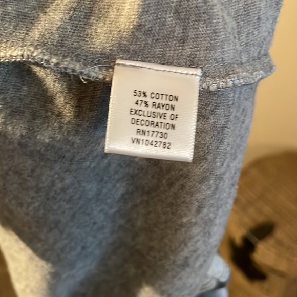 Converse One Star - NWOT - tee with sequins; grey and silver; size XL - Picture 6 of 6